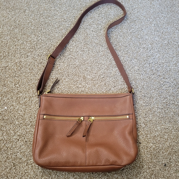 Fossil Brown Pebbled Leather Zippered Crossbody Bag - Picture 3 of 16